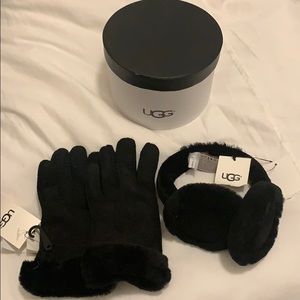 Ugg gloves & earmuff set